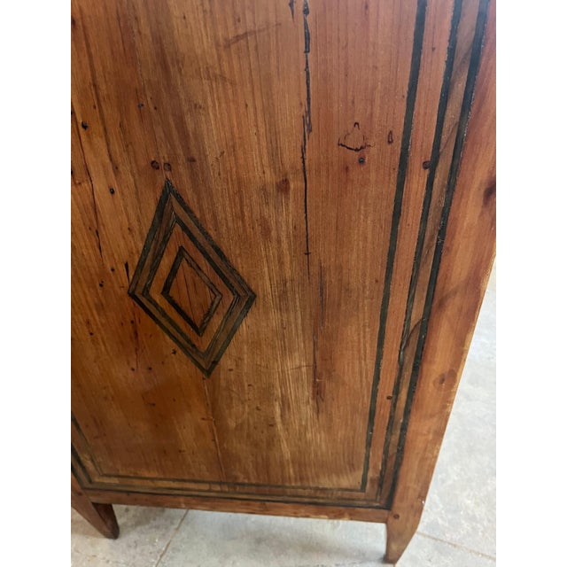 18th Century Italian Cherry Neoclassical Commode With Inlay and Veneer For Sale - Image 4 of 18