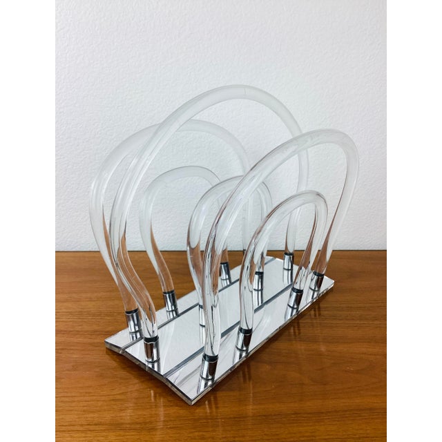 Vintage Dorothy Thorpe Lucite Magazine Rack / Hollywood Regency Style For Sale In Palm Springs - Image 6 of 6