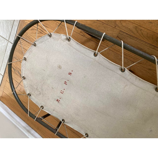 1960s 1960s Vintage Laced Canvas Low Sling Daybed Poolside Cot Mid-Century Industrial For Sale - Image 5 of 9