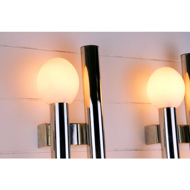 1970s Chrome and Glass Wall Lamp by Gaetano Sciolari For Sale - Image 6 of 7