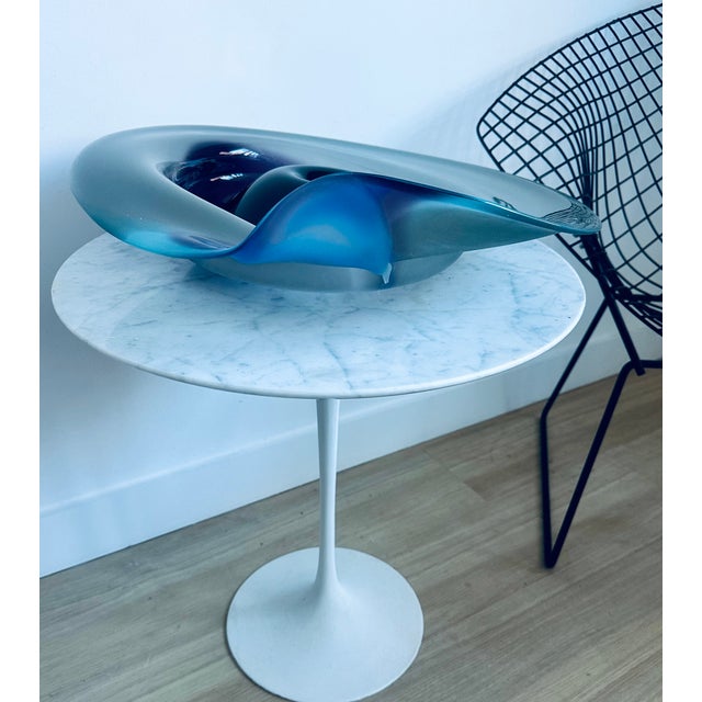 1980s Willsea O'Brien Studio Art Glass Centerpiece- 1980s Post Modern Dale Chihuly Style For Sale - Image 5 of 9