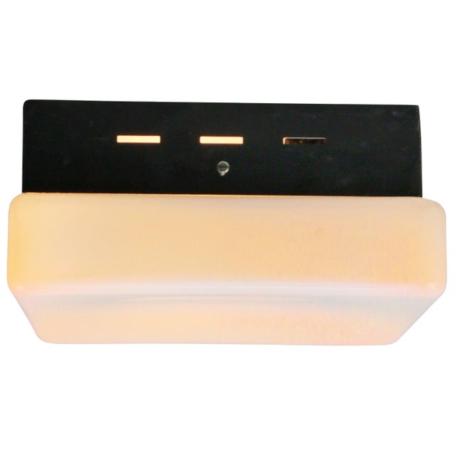 Opaline Industrial scone / ceiling lamp. Black metal base with white opaline glass 1x E27 / E26 Up to 250V (Europe/UK...