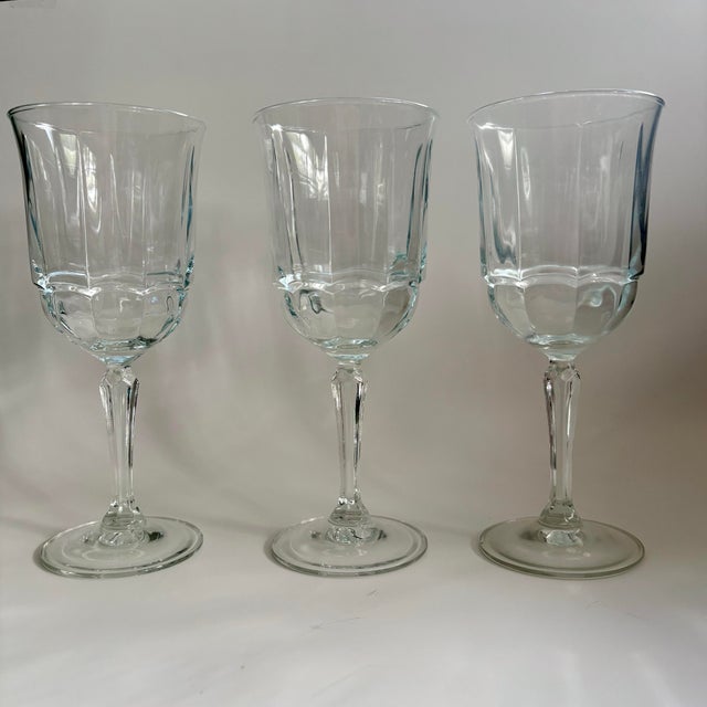 A beautiful set of 3 vintage goblets by Arcoroc, made in France in the iconic Arcade Bengale pattern. These striking...
