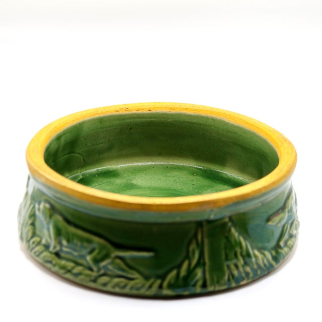 Robinson Ransbottom Pottery Co. 1930s Art Deco Green Glazed Hunting Dog Stoneware Pet Bowl Attributed to McCoy or RRP Co. For Sale - Image 4 of 9