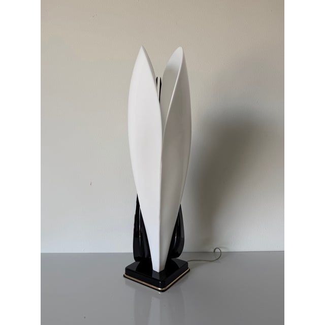 Mid-Century Modern 1970s Roger Rougier for Maison Rougier Sculptural Calla Lily Acrylic Table Lamp For Sale - Image 3 of 13