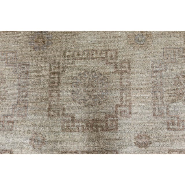 Modern Large Samarkand Style Geometric Rug in Soft Neutrals by Doris Leslie Blau. Size: 14'7" x 19'8" (444 x 599 cm). This...