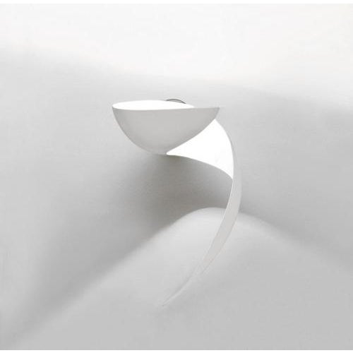 Mid-Century Modern White Flame Wall Lamp by Serge Mouille For Sale - Image 3 of 7