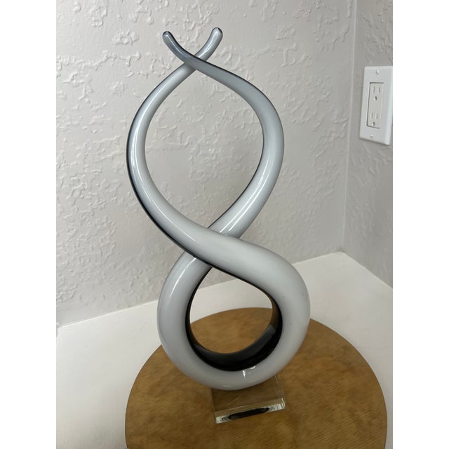 Abstract Vintage Murano Love Knot Art Glass Sculpture Black White Lucite Base For Sale - Image 3 of 16