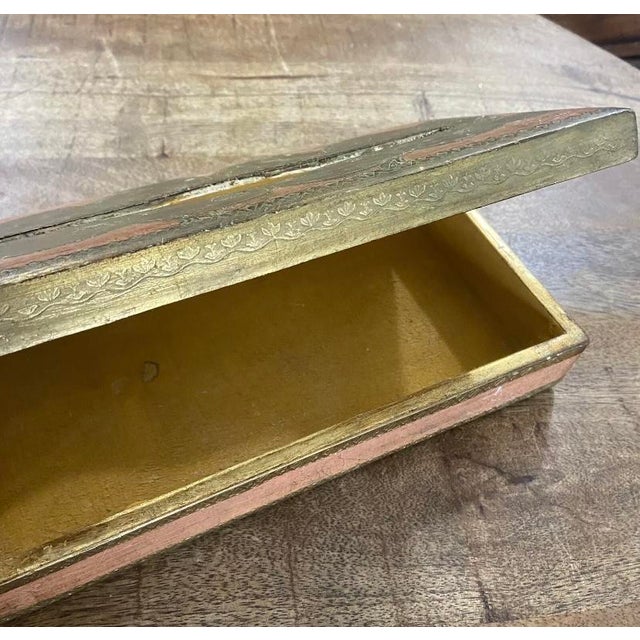 Wood Mid to Late Twentieth Century Italian Florentine Long Tissue Box Holder in Blush Pink and Gold For Sale - Image 7 of 8