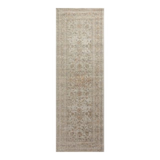 Chris Loves Julia x Loloi Rosemarie Ivory / Natural 2'-7" x 8'-0" Runner Rug For Sale