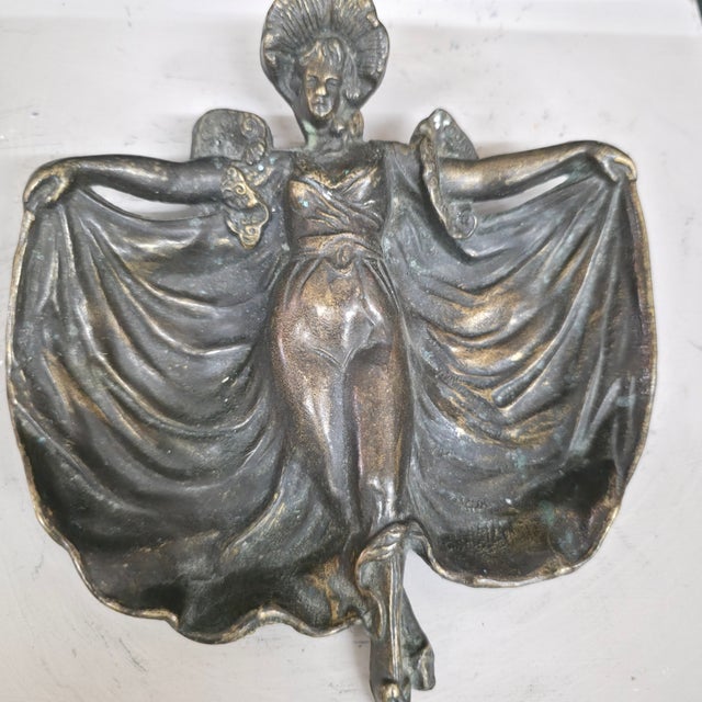 Early 20th Century Art Nouveau Style Bronze Figural Vide-Poche Trinket Dish For Sale - Image 6 of 10