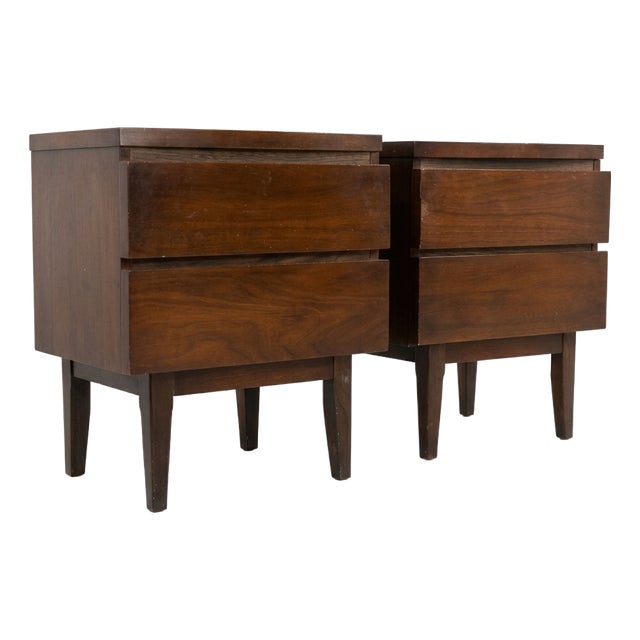 Mid-Century Modern Walnut Pair of Nightstands, C. 1960s For Sale