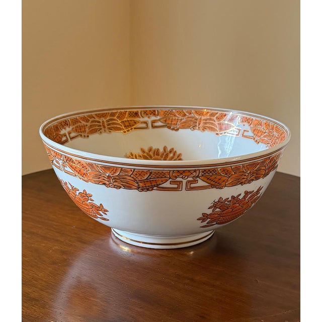 Ceramic 1970s Chinese Export Chinoiserie Porcelain Footed Serving Bowl in Iron-Red For Sale - Image 7 of 8