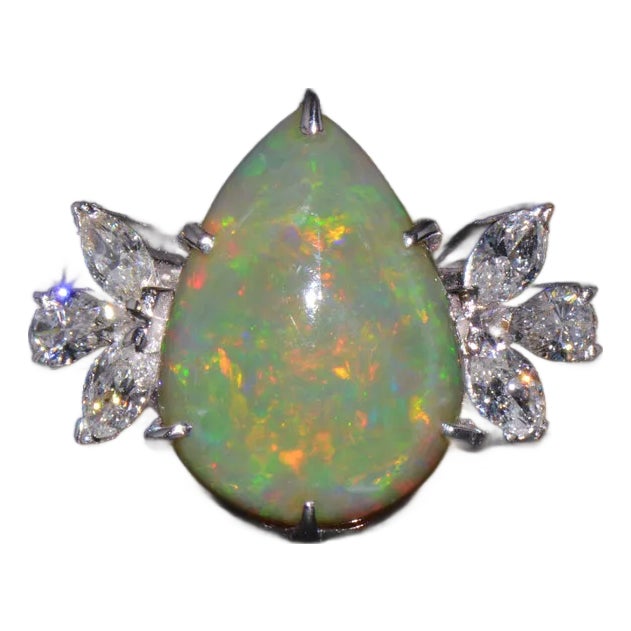 Certified Natural 4.66Cts VS F Diamond Green Opal 18K Solid Gold Cocktail Ring, size 6.75 For Sale