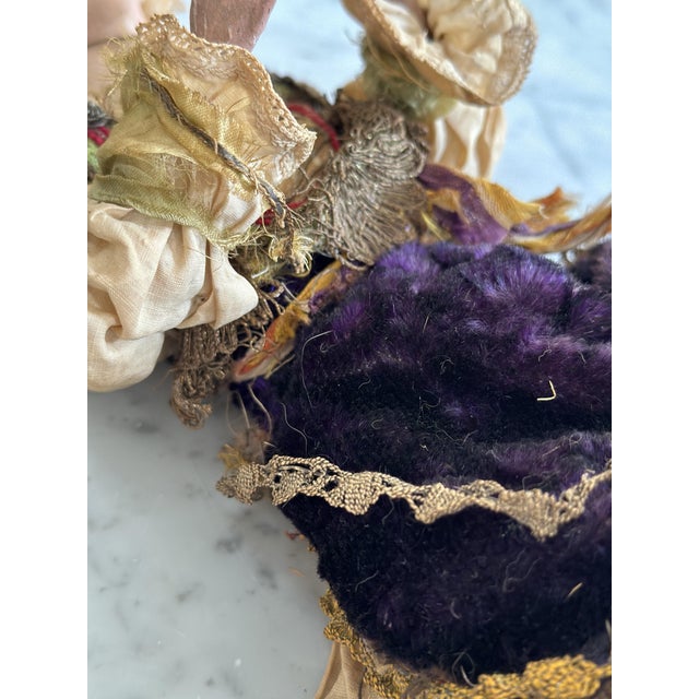 Wood Neapolitan Nativity Woman in Traditional Dress Figure, 1780s For Sale - Image 7 of 18