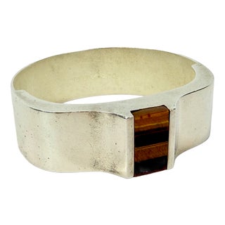 Mid-Century Modern Finnish Sterling Silver and Tiger Eye Bangle Bracelet by Raimo Keskinen for Lahti, 1970s For Sale