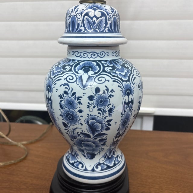 1990s 1990s Blue and White Pottery Lamp Attributed to Royal Delft For Sale - Image 5 of 5