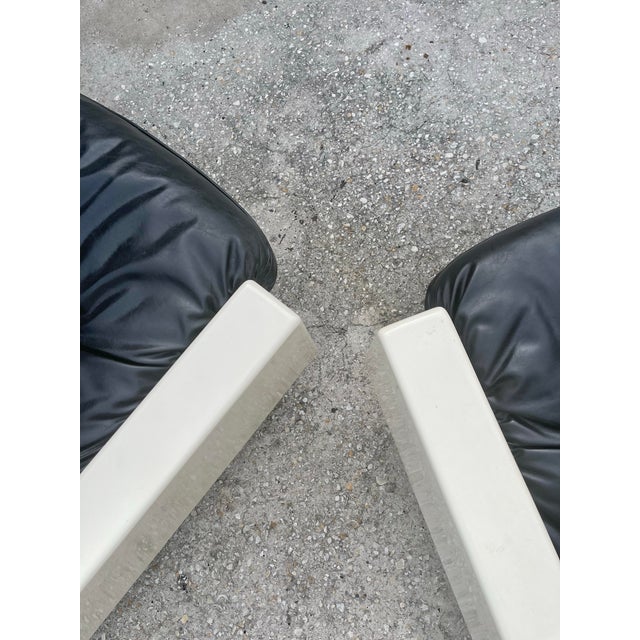 Mid Century Modern Sofa Set in Fiberglass With Black Tufted Cushions | Homecrest Style c.1960s For Sale - Image 11 of 18