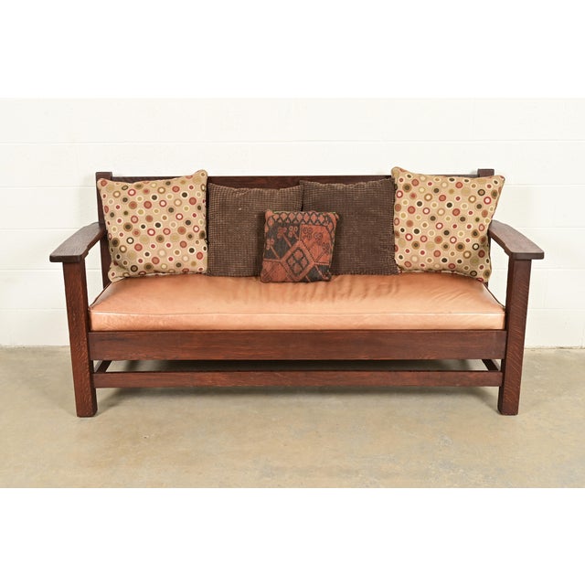 Stickley Brothers Style Antique Mission Oak Arts & Crafts Open Arm Settle Sofa, Circa 1910 For Sale - Image 9 of 14