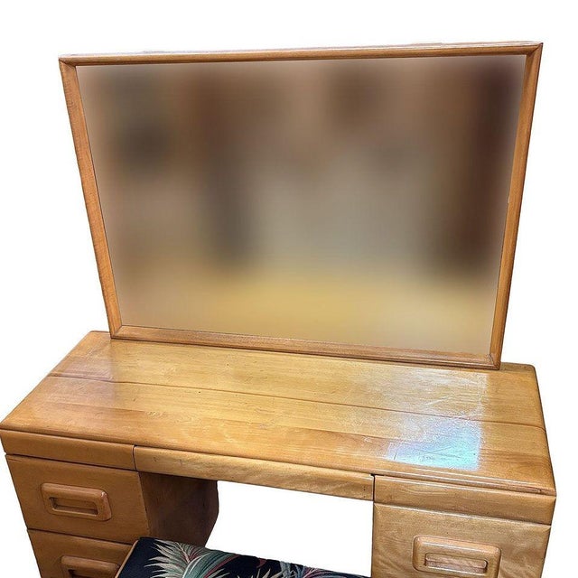 Wood 1940s Mid-Century Blond Maple Vanity/ Dressing Table W/ Bench by Russel Wright for Conant Ball - Set of 2 For Sale - Image 7 of 12