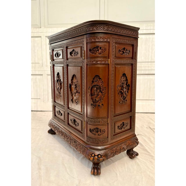 1950's George Zee Chinese Chippendale Dry Bar Expanding Cabinet For Sale - Image 12 of 18