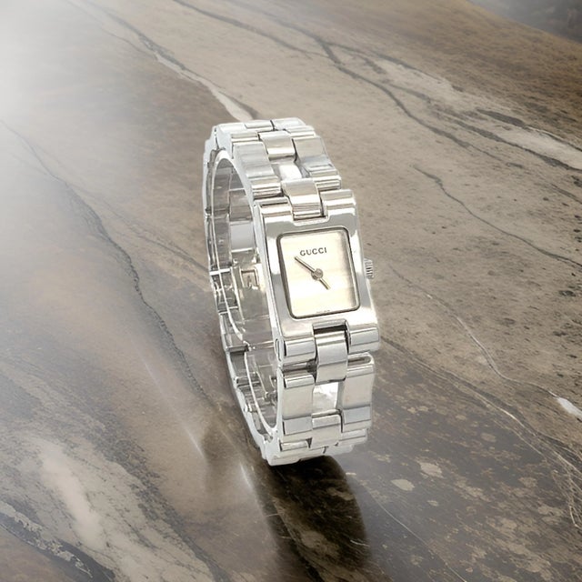 Late 20th Century Gucci Estate Swiss Made Stainless Steel Ladies Wristwatch For Sale - Image 10 of 12