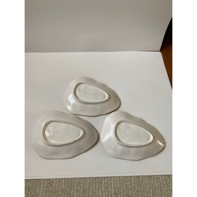 Vintage Italian Hand Painted Plate Set of 3 For Sale In Baltimore - Image 6 of 7