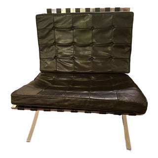 20th Century Mies Van Der Rohe Barcelona Chairs in Black Leather and Cast Chrome Frame by Knoll For Sale