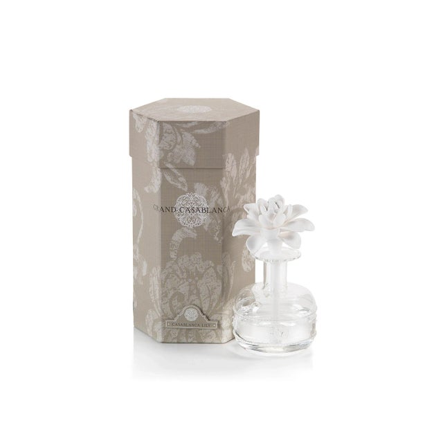 Modern Grand Casablanca Porcelain Diffuser, Casablanca Lily For Sale - Image 3 of 3