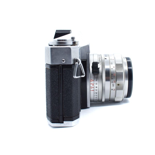 Mid-Century Modern Mid 20th Century Beseler Topcon Unirex 35mm SLR Camera With 50mm F/2 Lens For Sale - Image 3 of 7
