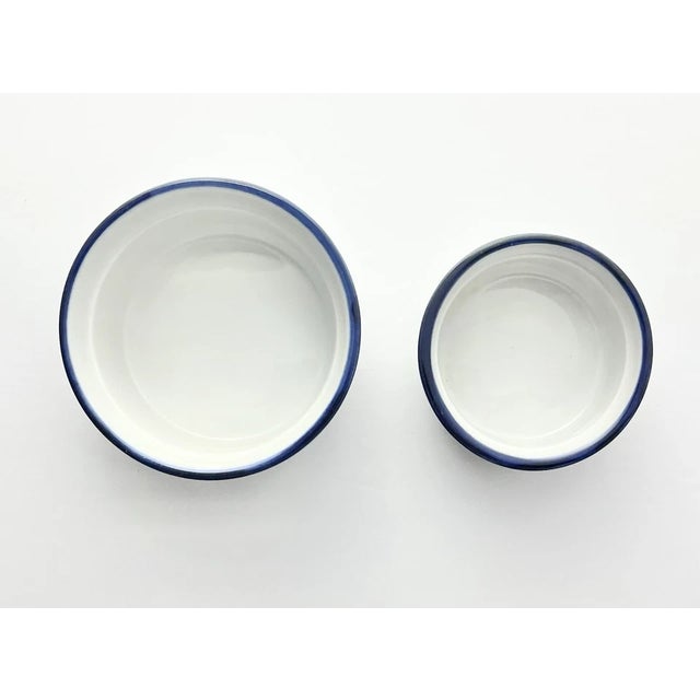 French Bia Cordon Bleu, Blanc De Table “Rooster” Porcelain Baking Ramekin Bowls - Set of 8 For Sale - Image 3 of 4