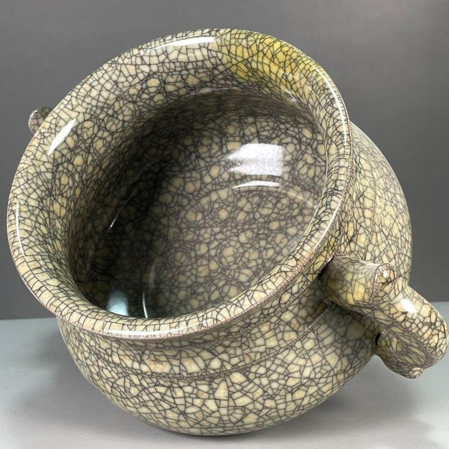 Beige Chinese Ge-Type Crackle Glaze Porcelain Censer With Handles For Sale - Image 8 of 9