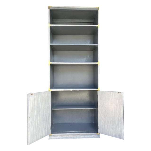 Vintage 1960s Campaign-Style Bookshelf – Restored Gray Lacquer Finish With Brass Accents For Sale In Los Angeles - Image 6 of 12