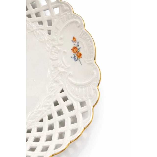1970s Exquisite Meissen Reticulated Porcelain Bowl – Hand-Painted Floral Decor – 24.5 Cm For Sale - Image 9 of 10