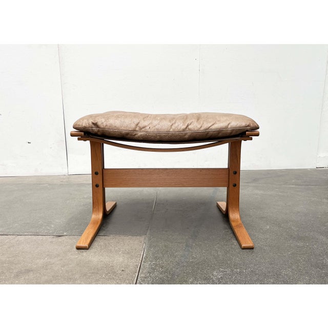 Mid-Century Modern Norwegian Siesta Ottoman in Leather by Ingmar Relling for Westnofa, 1960s For Sale - Image 11 of 18