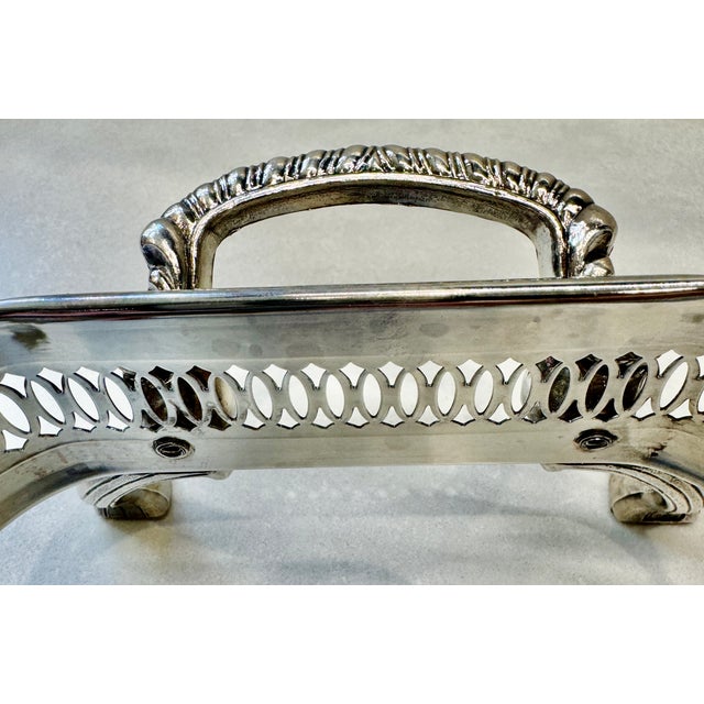 International Silver Mid 20th Century Silverplate Footed Casserole / Bread / Dessert Server With Pyrex Insert For Sale - Image 4 of 9