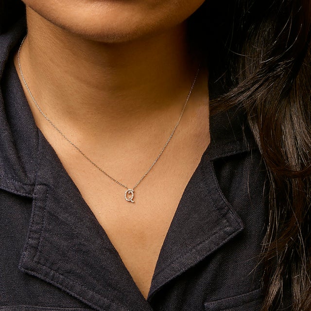 10K Yellow Gold Diamond Accent "Q" Initial Script Style Pendant Necklace For Sale - Image 4 of 5