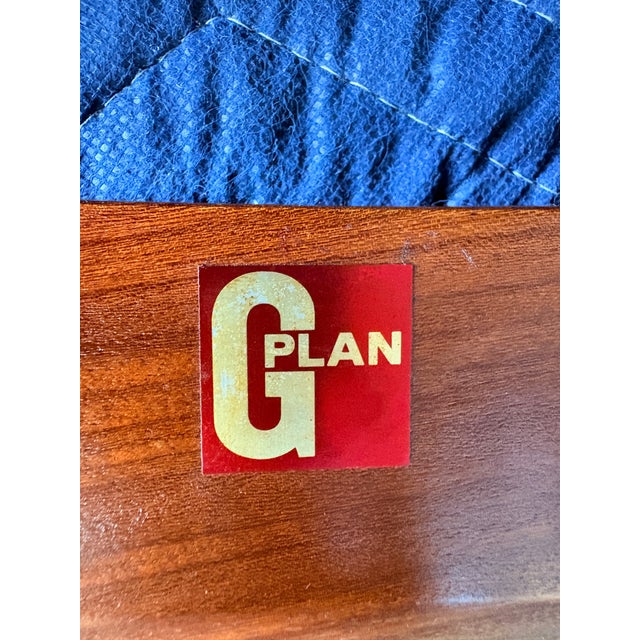 G Plan Astro Teak & Glass Oval Coffee Table – Mid Century Modern Sculptural Base For Sale - Image 10 of 10