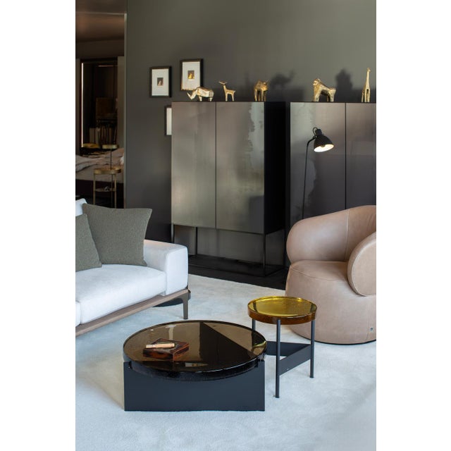 Normally, glass is regarded as being lightweight with sharp edges. In contrast, Sebastian Herkner’s alwa is massive and...