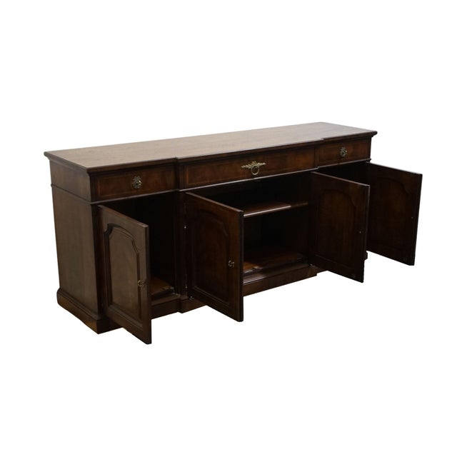 Late 20th Century Late 20th Century Henredon Furniture Solid Walnut Traditional Style 70" Breakfront Buffet Credenza 7320-21 - Bordeaux Finish For Sale - Image 5 of 15
