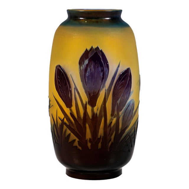 Art Nouveau Cameo Vase with Crocus by Emile Galle, France, 1910 For Sale