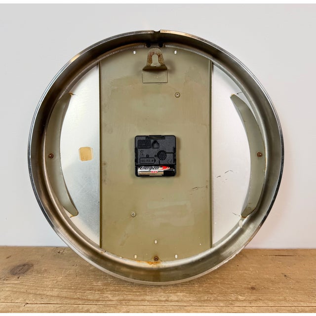 Vintage Industrial Silver Wall Clock from TN, 1960s For Sale - Image 17 of 18
