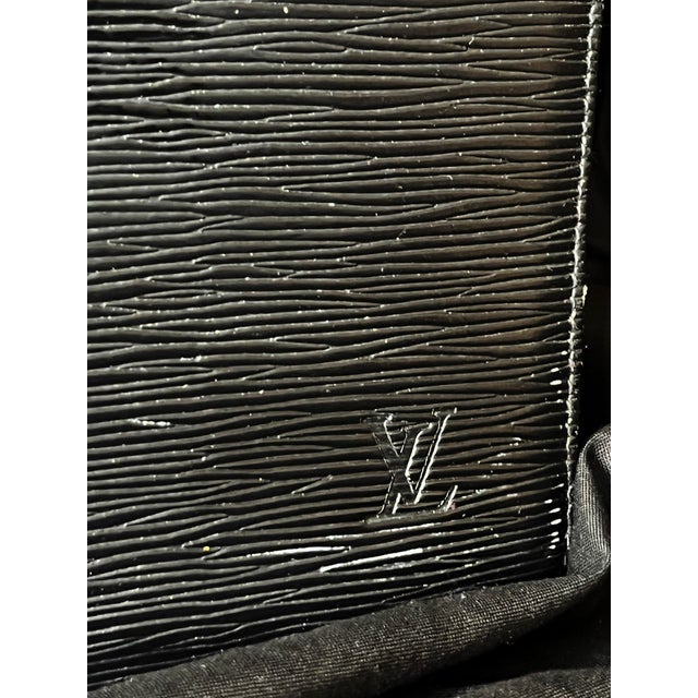 Vintage 1980s Louis Vuitton Black Epi Ombre Clutch With Resin Handles For Sale - Image 10 of 13