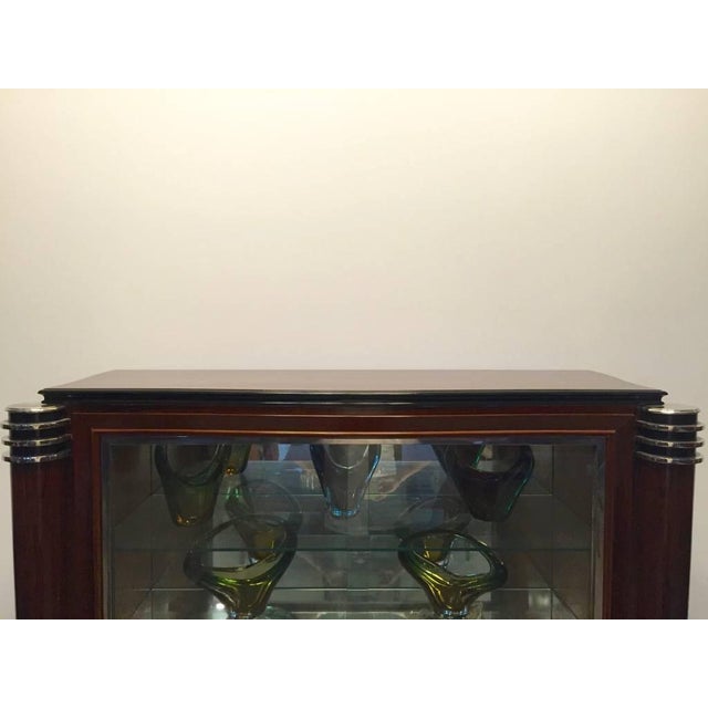 Burnt Umber French Art Deco Vitrine Bar or Display Cabinet in the Style of Jules Leleu For Sale - Image 8 of 11