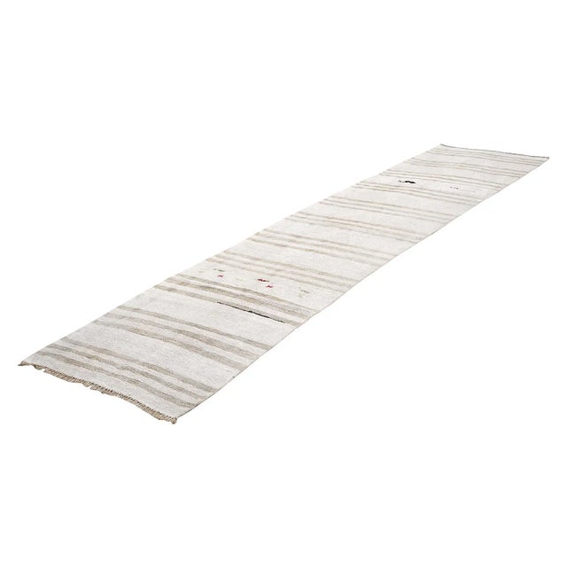 Mid-Century Modern Mid 20th Century Mid 20th Century Beige & White Hemp Kilim Runner For Sale - Image 3 of 7