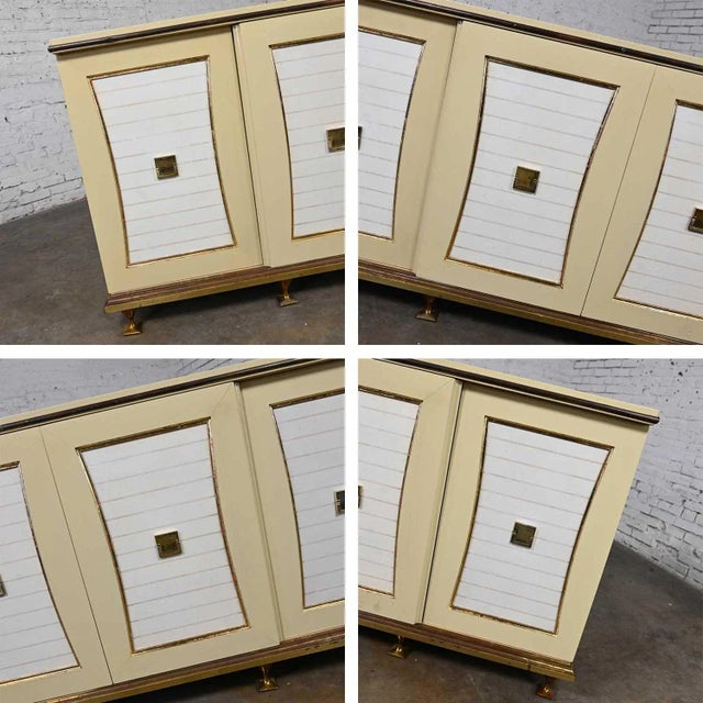 Mid-20th Century Hollywood Regency Credenza or Dresser by Renzo Rutili for Johnson Furniture For Sale - Image 9 of 13