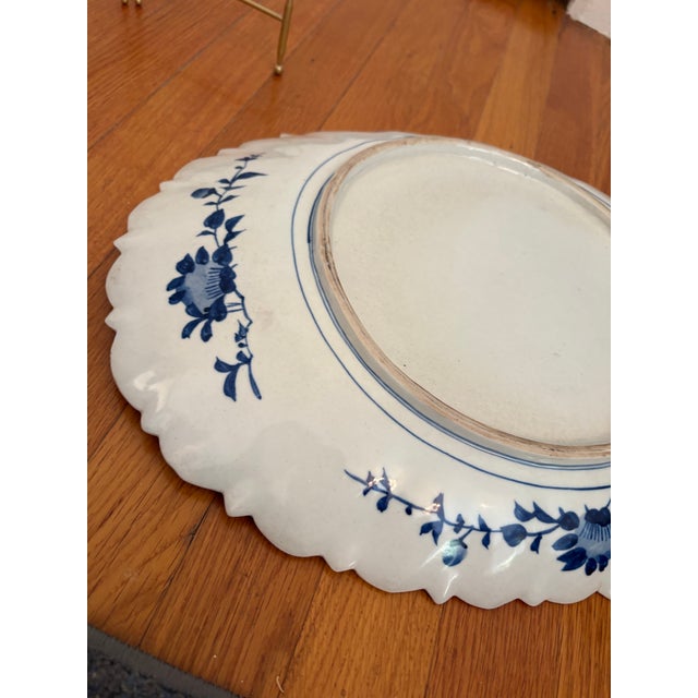 Late 19th Century Meiji Period Large Imari Platter With Cat For Sale - Image 9 of 10