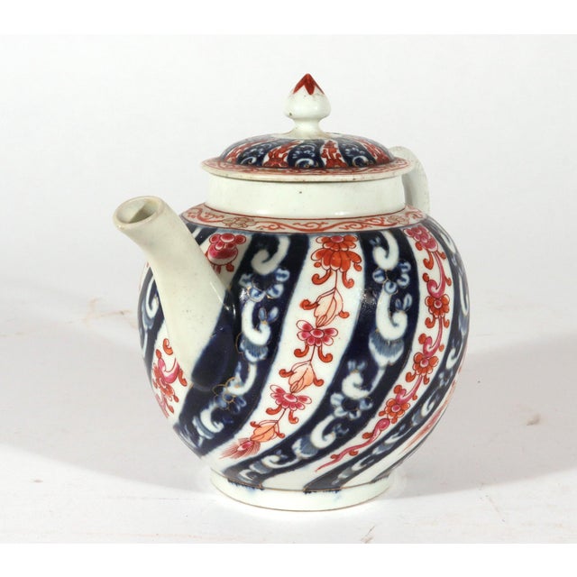Dr. Wall Worcester First Period Worcester Porcelain Queen Charlotte Pattern Teapot & Cover For Sale - Image 4 of 12