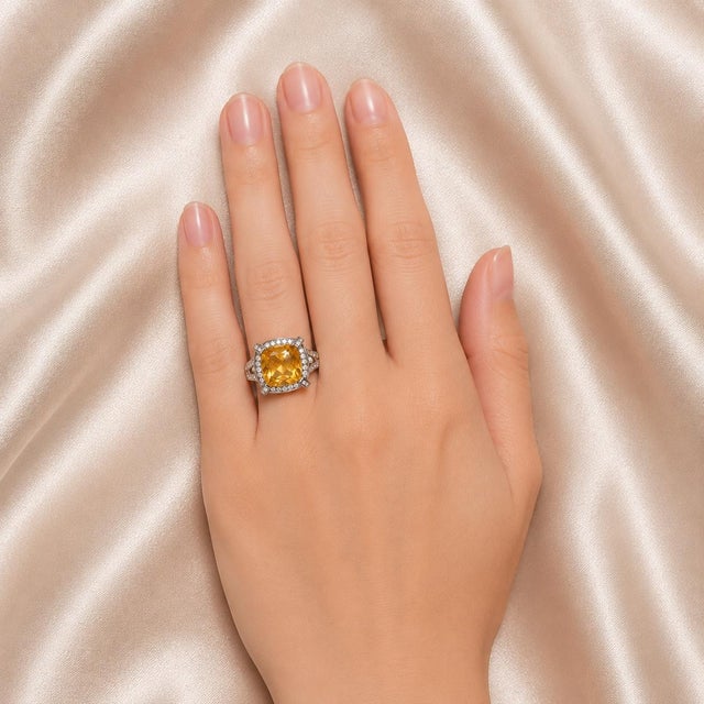 14K White & Black Gold Citrine & Diamond Ring Stunning 14K White & Black Gold Citrine & Diamond Ring featuring a natural...