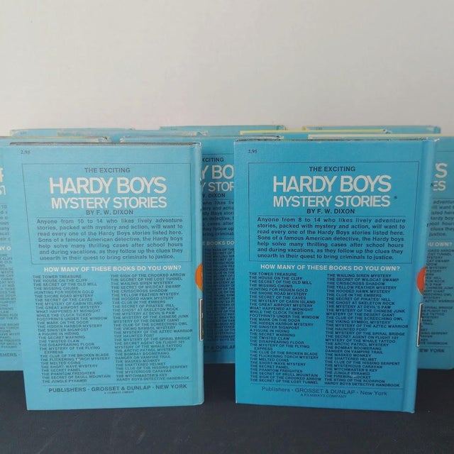 1960s 1960s the Hardy Boys Mystery Stories Collection Blue Gift Set, Series # 21-30 For Sale - Image 5 of 9